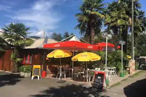 Camping Molinazzo - Restaurant mit Terrasse auf dem Campingplatz