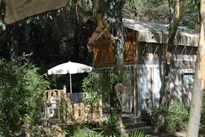 Camping Molino a Fuoco - Mobilheim mit Terrasse auf dem Campingplatz