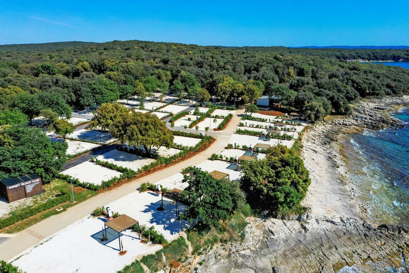 Camping Mon Perin - Luftaufnahme des Campingplatzgeländes