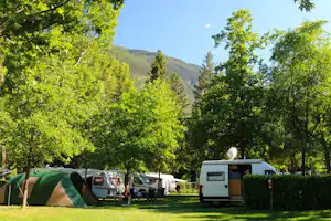 Camping Monte Bianco - Wohnwagen- und Zeltstellplatz im Grünen mit Blick auf die Berge