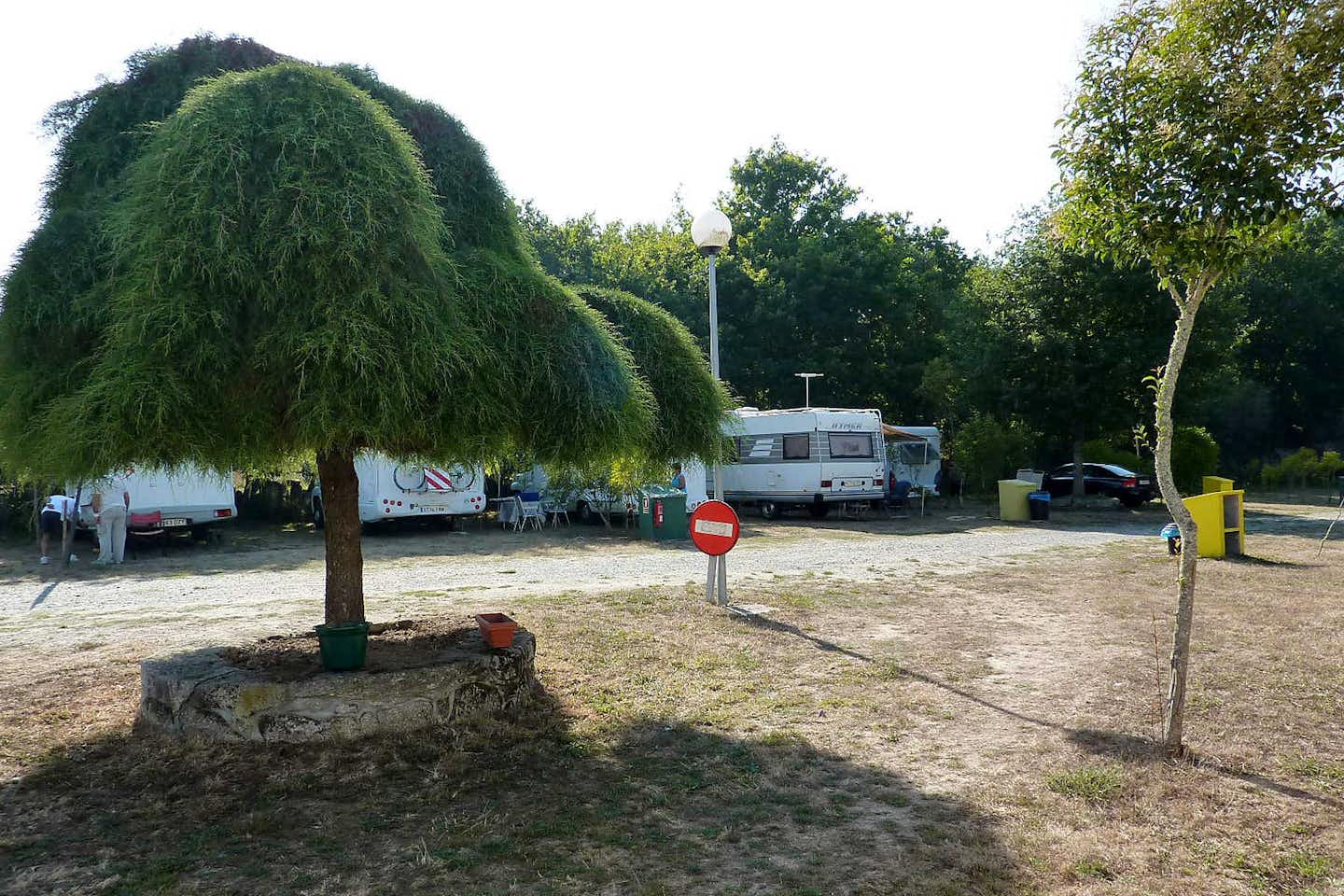 Camping Monterroso - Wohnwagen- und Zeltstellplatz auf dem Campingplatz