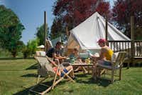 Camping Morédéna - Glamping-Zelt auf dem Campingplatz