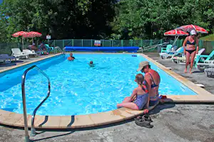 Camping Moulin de Campech - Outdoor-Pool auf dem Campingplatz