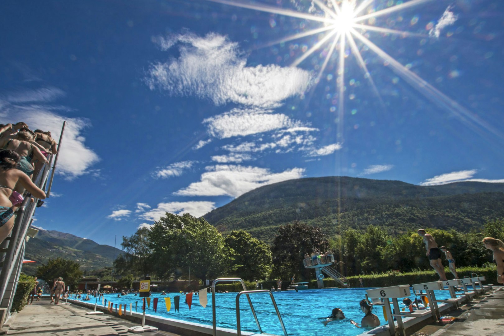 Camping & Schwimmbad Mühleye - Pool im Freien auf dem Campingplatz