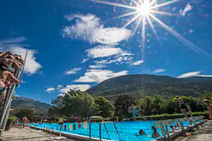 Camping & Schwimmbad Mühleye - Pool im Freien auf dem Campingplatz