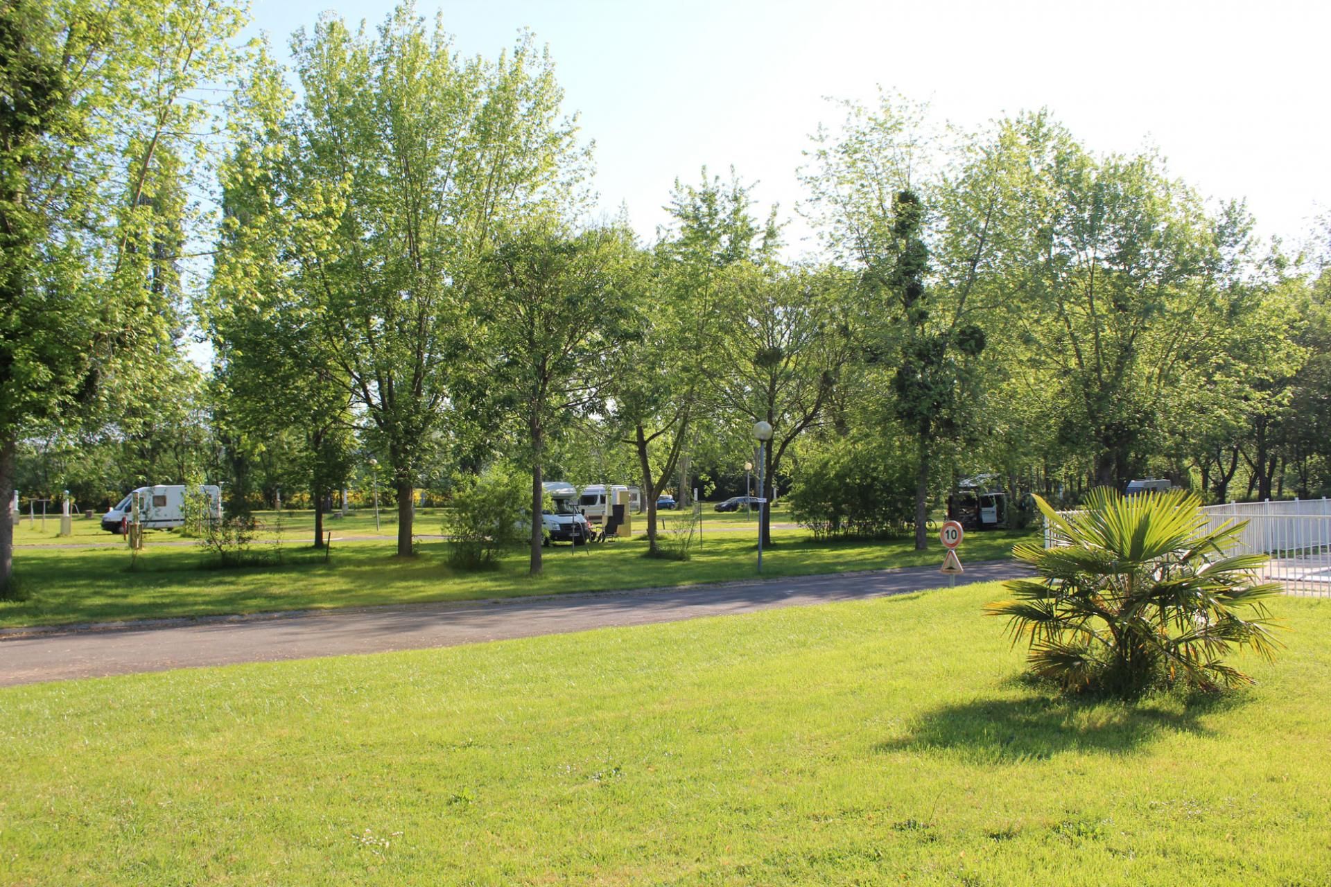 Camping Saintes Grandes Rives