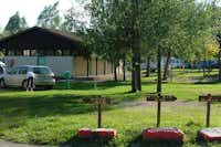 Camping Municipal de Saint-Point-Lac - Blick auf den grünen Campingplatz