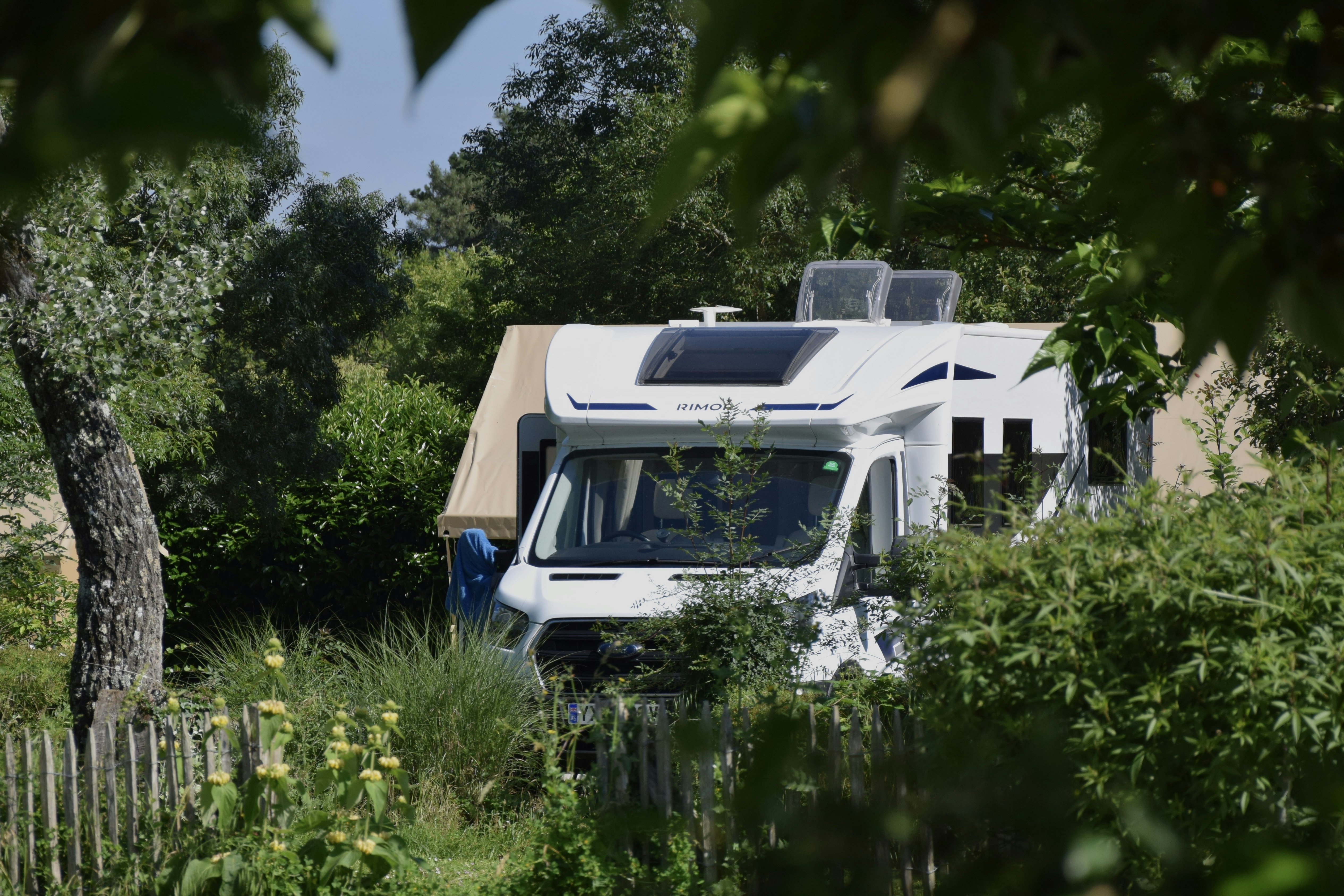 Onlycamp du Moulin  Onlycamp Camping du Moulin - Standplätze im Grünen auf dem Campingplatz