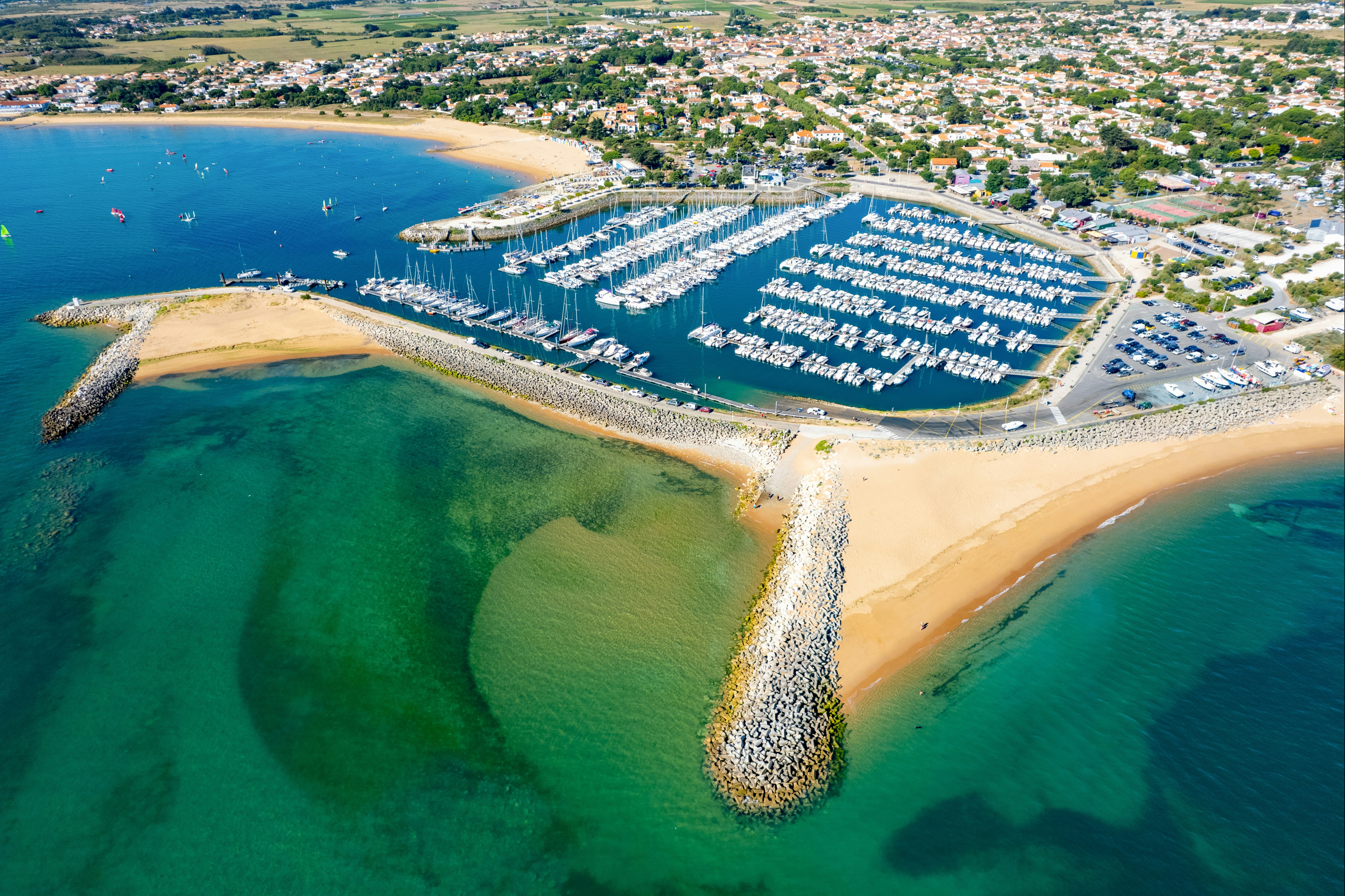 Le Soubregeon  Camping Municipal Saint-Denis d'Oléron  - Campingplatz am Meer aus der Vogelperspektive