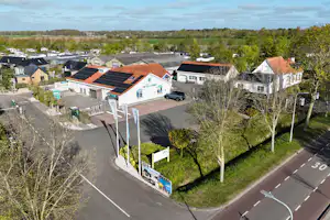 Camping Muralt - Campingplatz aus der Vogelperspektive
