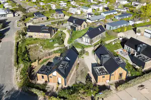 Camping Muralt - Luftaufnahme des Campingplatzes