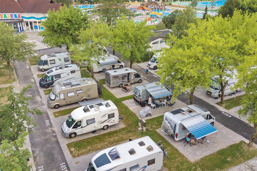 Camp Natura  Camping Natura - Blick auf die Standplätze von oben 