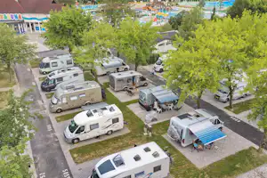 Camp Natura Camping Natura - Blick auf die Standplätze von oben