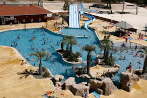 Camping Naturiste CHM Montalivet - Poolbereich auf dem Campingplatz