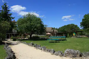 Camping Naturiste Le Couderc - Trampolin auf dem Campingplatz