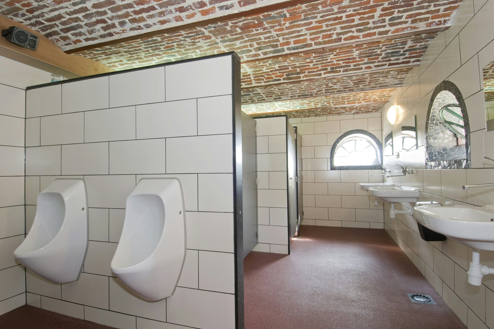 Camping Natuurlijk Limburg  - Innenansicht des Sanitärgebäudes