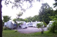 Camping Neptun H&B - Wohnmobil- und  Wohnwagenstellplätze