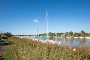 Camping Neptune - Bootshafen in der Umgebung des Campingplatzes