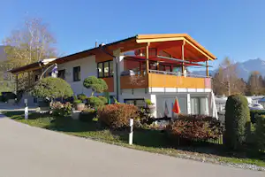 Camping Neunbrunnen am Waldsee - Rezeptionsgebäude des Campingplatzes