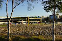 Camping Nilimella Sodankylä - Beachvolleyballspiel auf dem Campingplatz