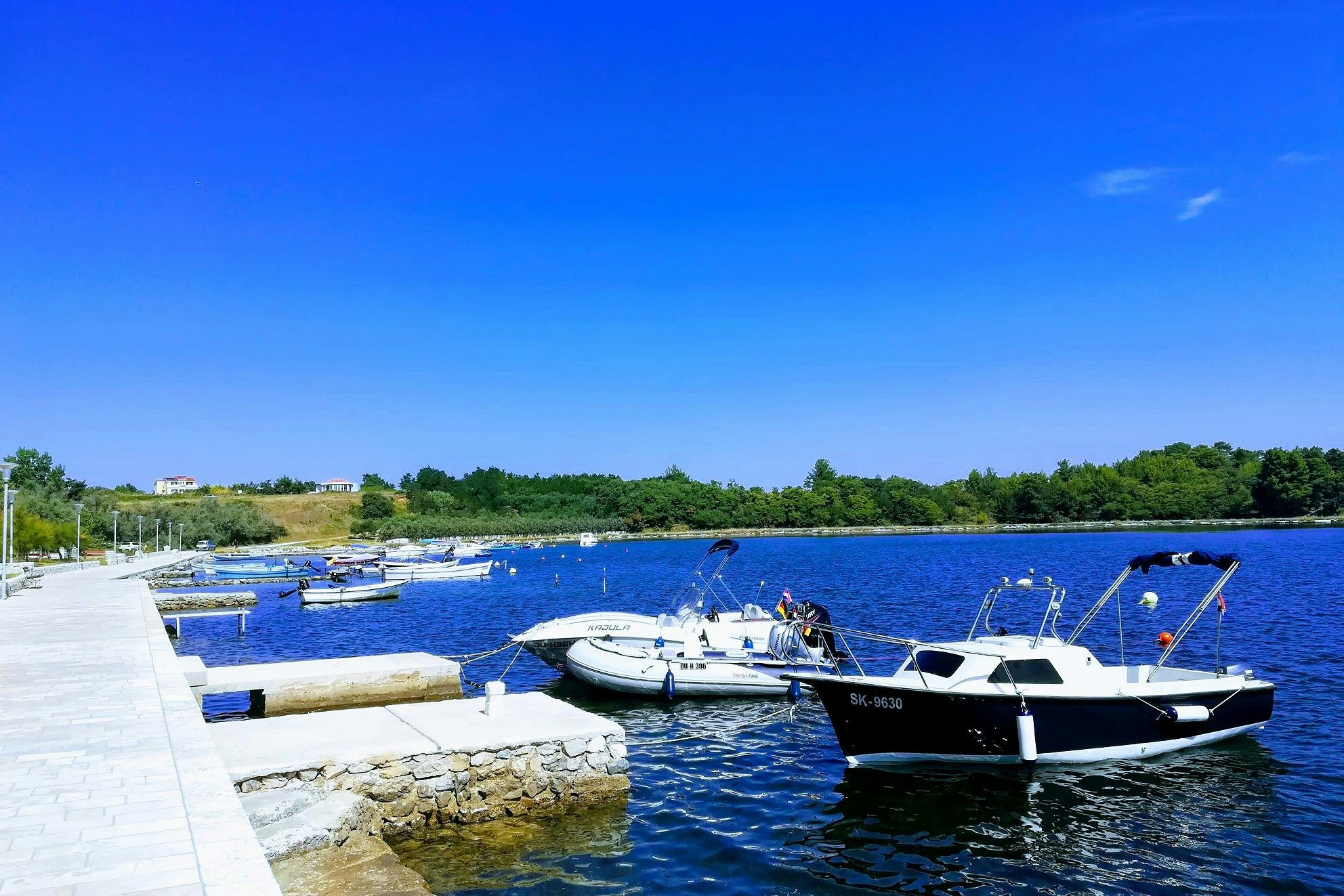 Camping Nin - Bootshafen am Campingplatz