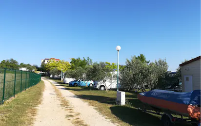 Camping Nin