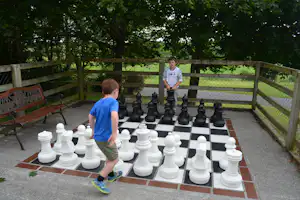 Camping Nore Valley Park - Schach spielen auf dem Campingplatz