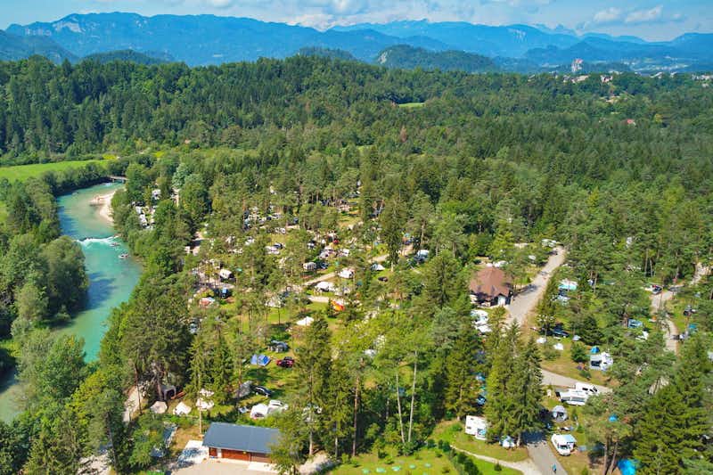 Camping Šobec - Übersicht auf das gesamte Campingplatz Gelände 