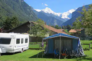 Camping Oberei (8) - Wohnwagen- und Zeltstellplatz mit Blick auf die Berge