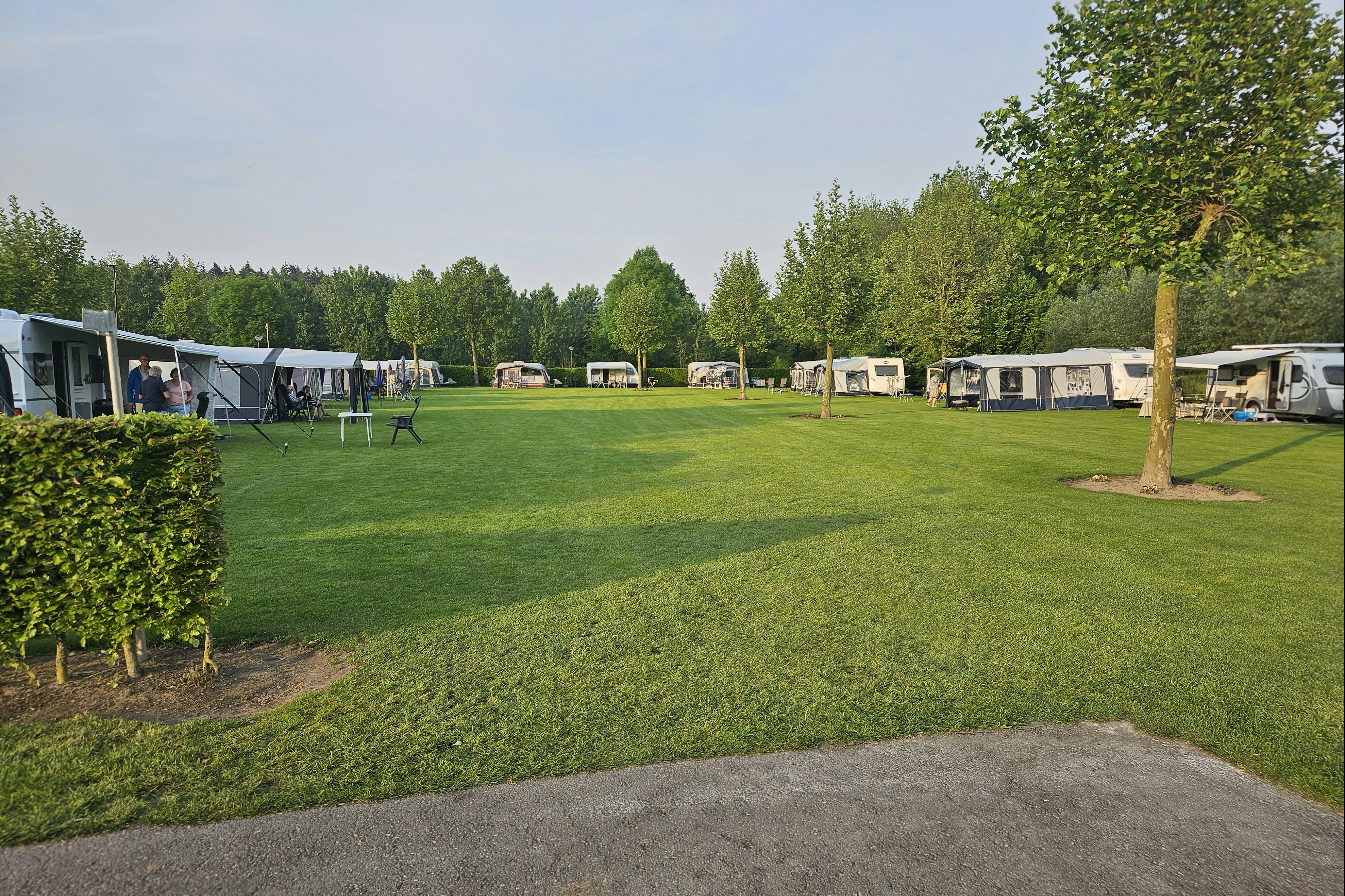 Camping Oda Hoeve - Standplätze auf der Wiese auf dem Campingplatz