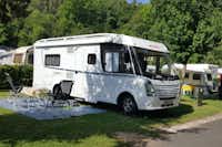 Camping Officiel - Wohnmobil- und  Wohnwagenstellplätze im Grünen