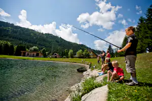 Camping Olachgut - Angeln am Teich als Freizeitaktivität