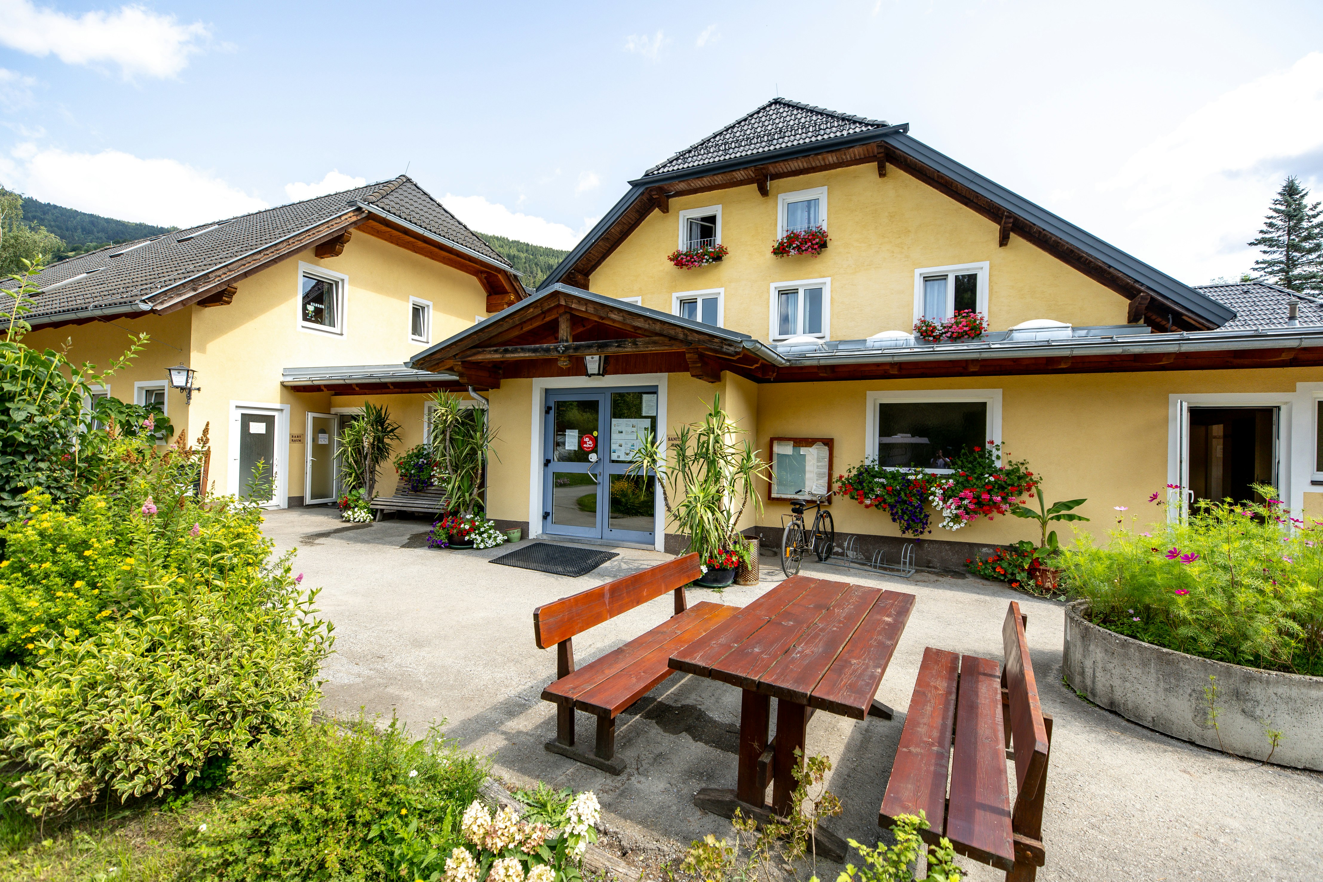 Camping Olachgut - Außenansicht Gebäude auf dem Campingplatz