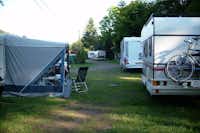 Camping Oosbachtal -  Wohnwagenstellplätze im Grünen auf dem Campingplatz