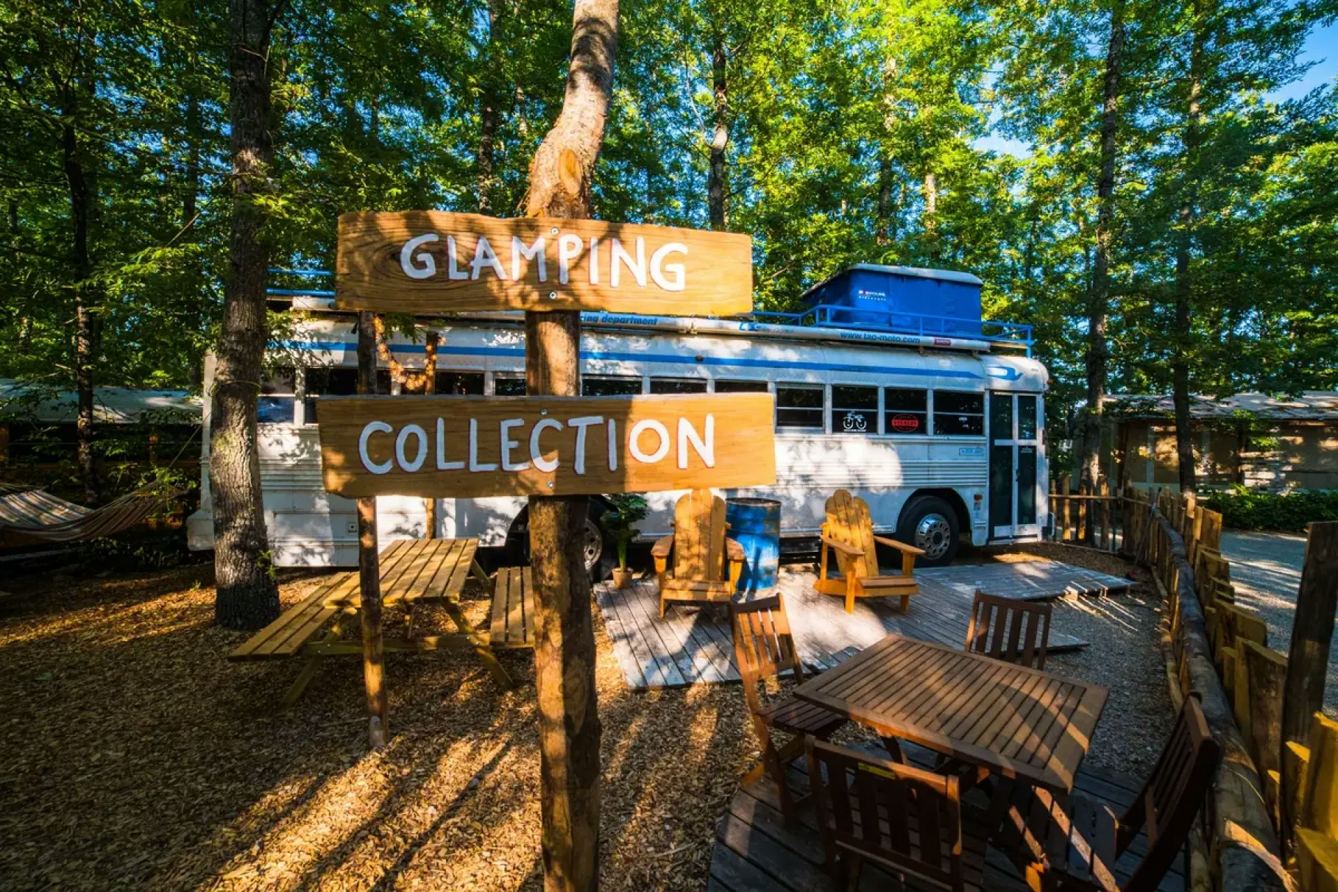 Camping Orlando in Chianti - Bus auf Standplatz 