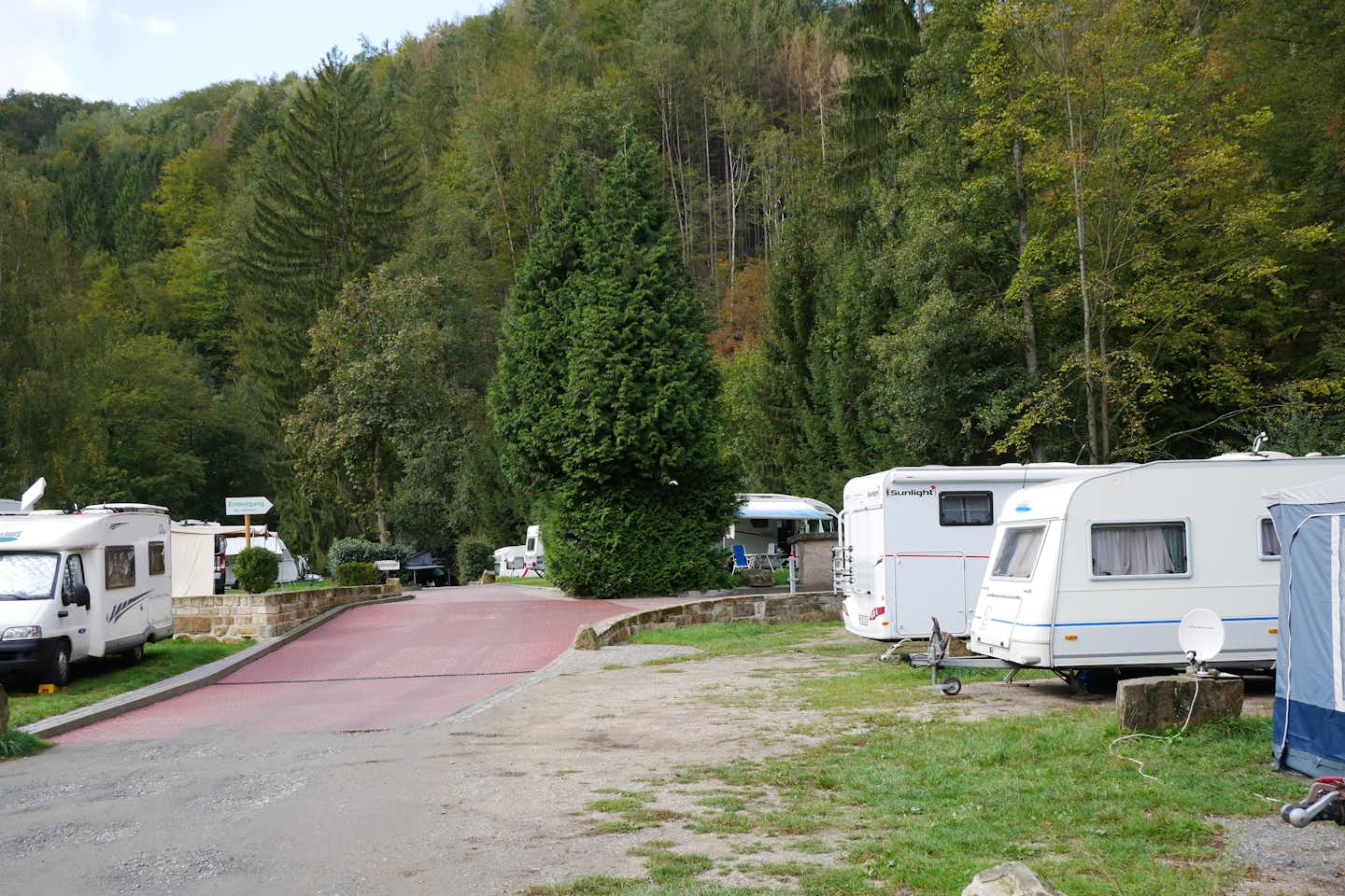 Camping Ostrauer Mühle - Standplatz am Berg und Wald
