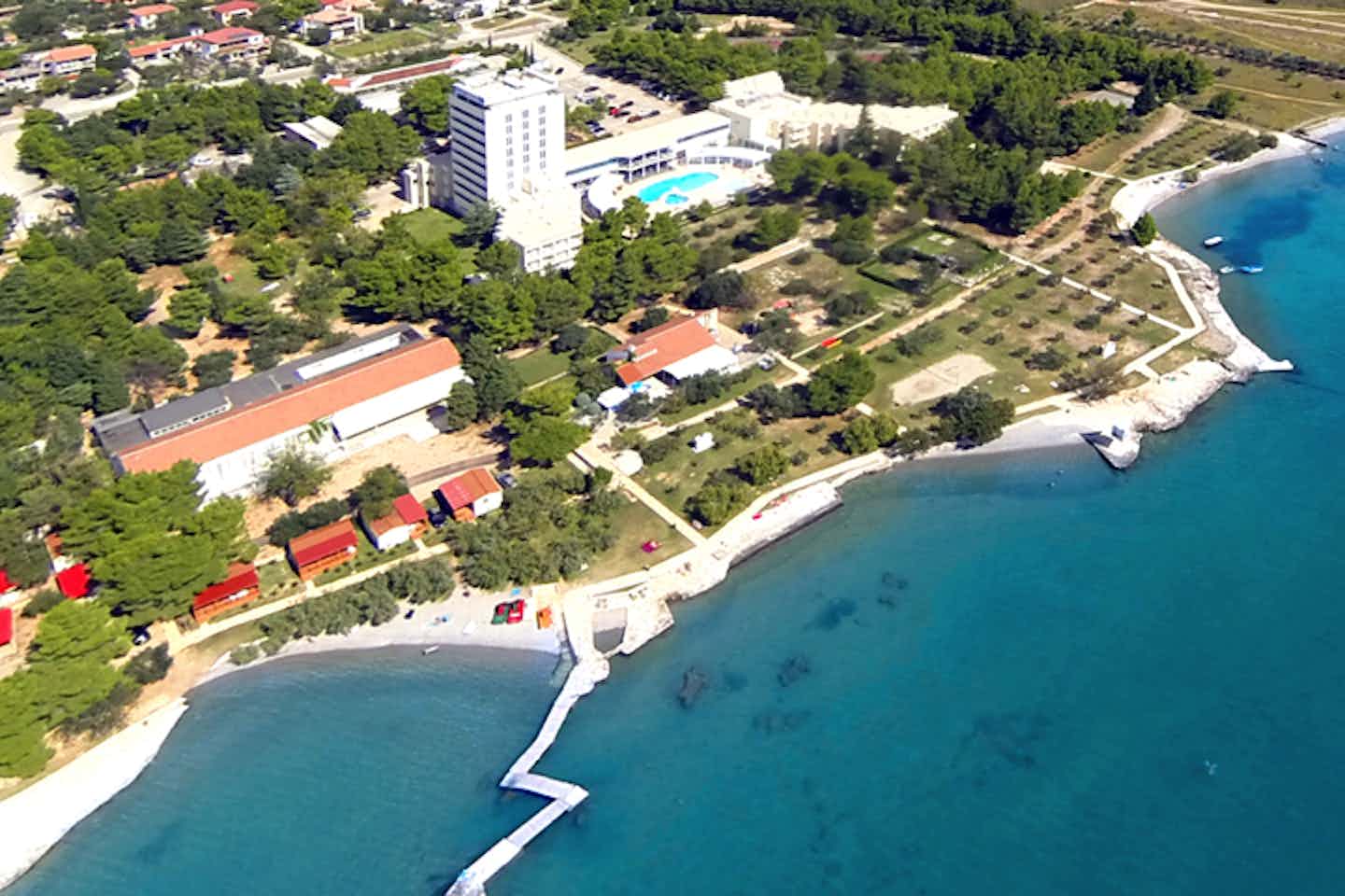 Camping Paklenica - Übersicht auf das gesamte Campingplatz Gelände