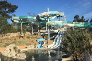 Camping Palace - Rutschen im Wasserpark des Campingplatzes