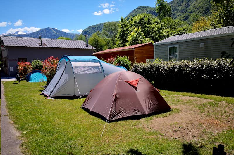 Camping Le Pyreneen - Stellplätze auf der Wiese