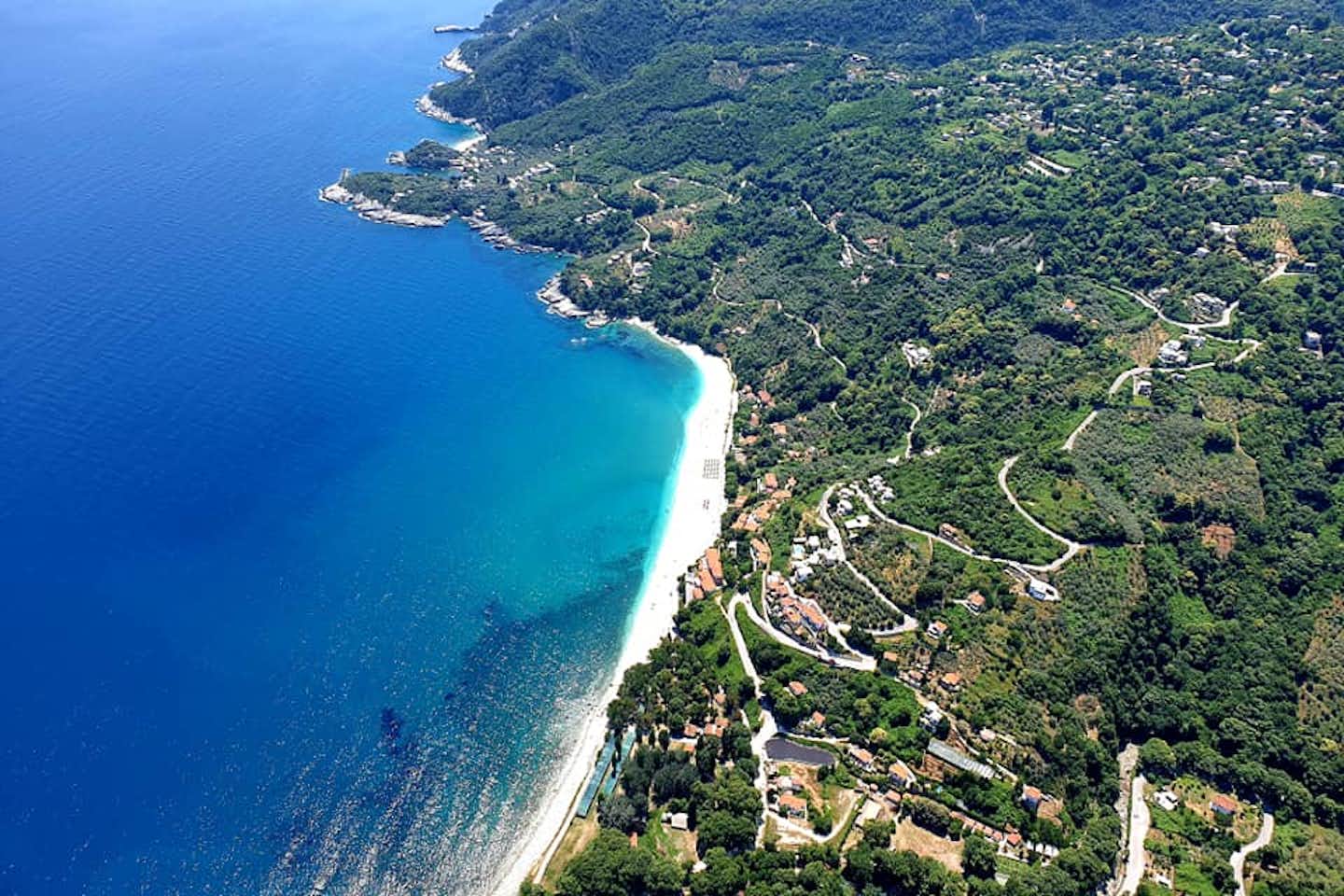Camping Papa Nero  -  Luftaufnahme vom Campingplatz und dem Strand am Mittelmeer