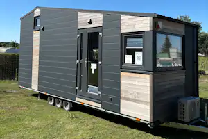 Camping-Paradies Grüner Jäger Tiny House Karl Mietunterkunft