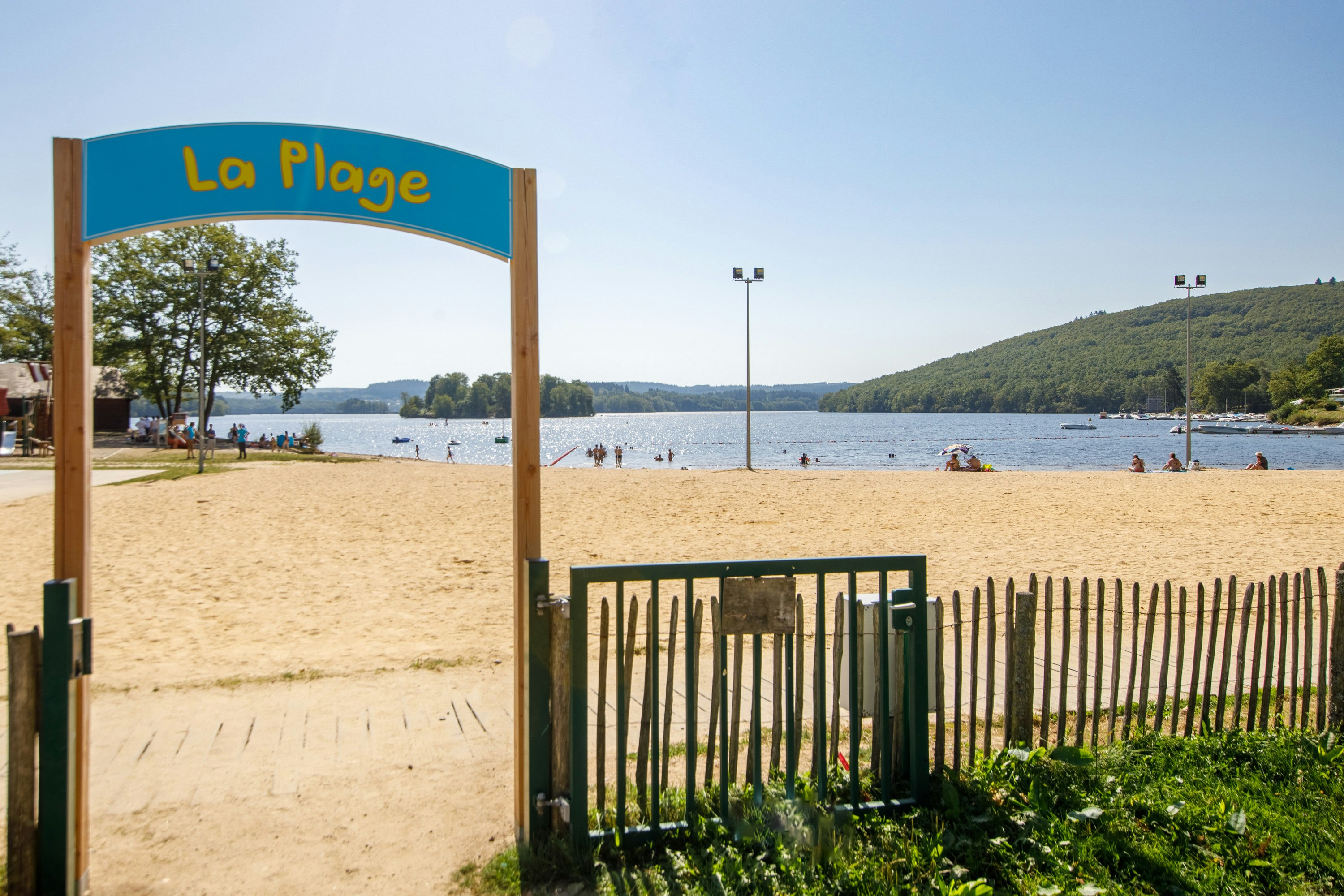 Camping Paradis Les 2 Îles - Zugang zum Strand am Campingplatz