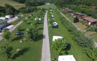 Camping Paradise Garden