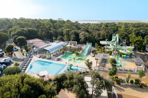 Camping Club MS La Côte Sauvage - Luftaufnahme des Wasserparks auf dem Campingplatz
