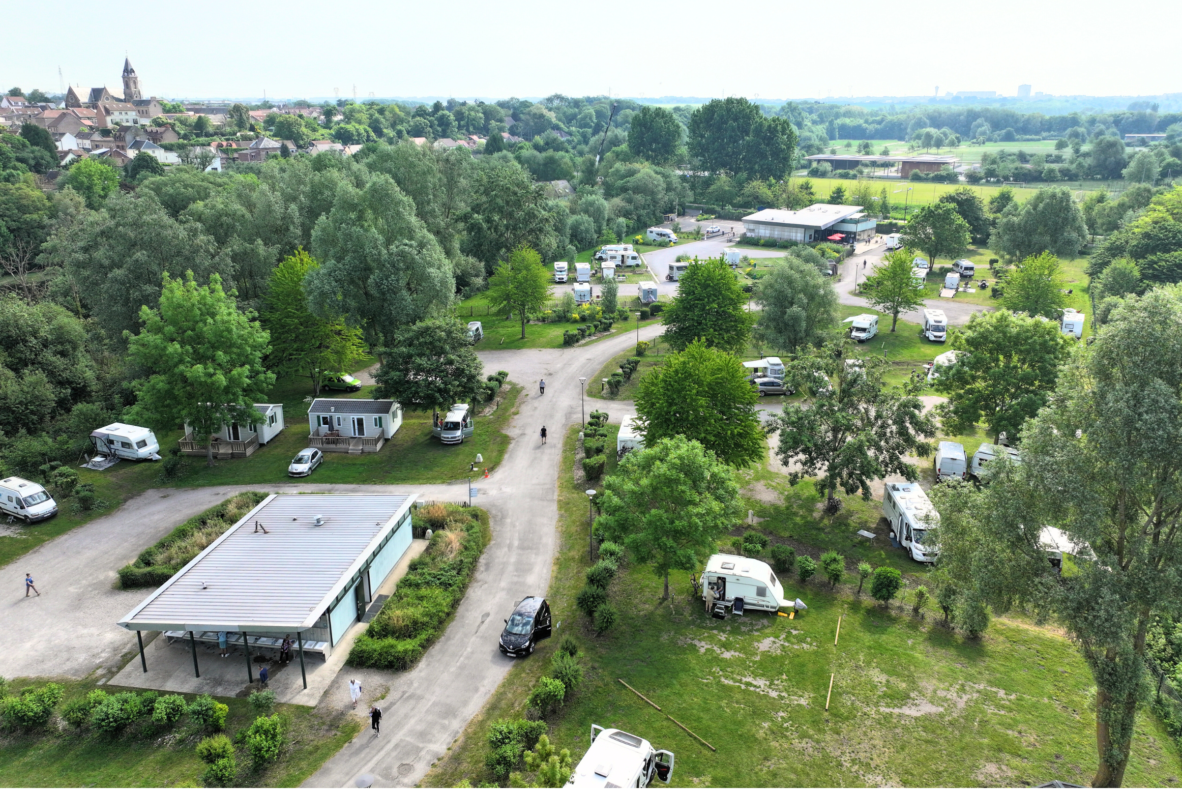 Camping des Cygnes  Camping Parc des Cygnes  - Luftaufnahme des Campingplatzes