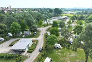 Camping des Cygnes Camping Parc des Cygnes - Luftaufnahme des Campingplatzes