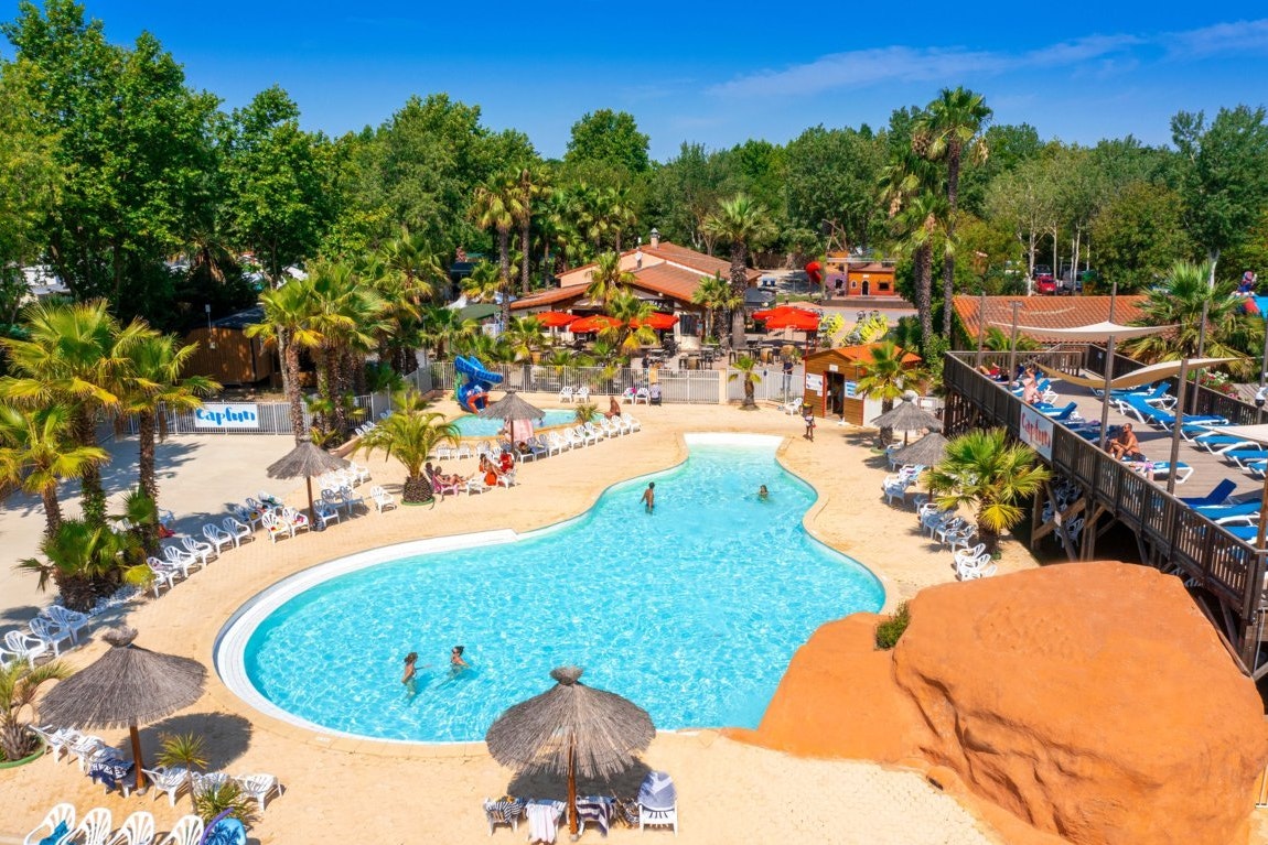 Camping Paris Roussillon - Pool auf dem Campingplatz