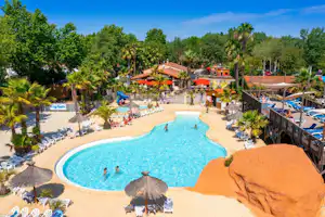 Camping Paris Roussillon - Pool auf dem Campingplatz