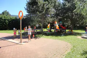 Camping Park Baita Dolomiti - Spielplatz vom Campingplatz im Grünen