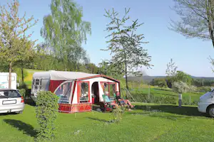 Camping Park Hammelbach - Stellplatz vom Campingplatz auf grüner Wiese